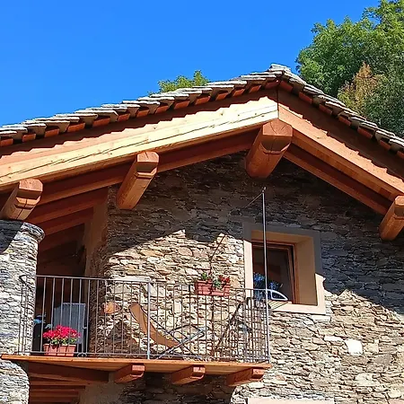 Apartment Casa Luzart Codirosso Stroppo